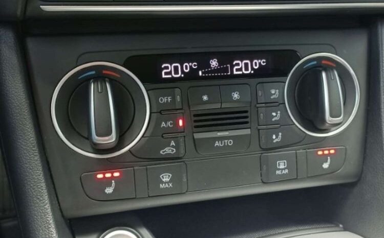 AUDI Q3  | 4×4 (doł. automatycznie) | Manualna | 184 KM | Niebieski full