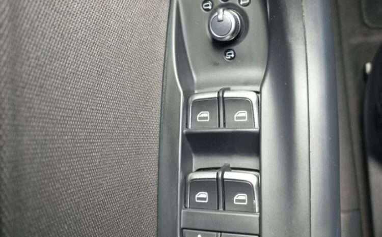 AUDI Q3  | 4×4 (doł. automatycznie) | Manualna | 184 KM | Niebieski full