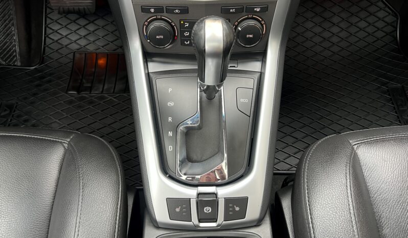 OPEL Antara | 4×4 (doł. automatycznie) | Automatyczna | 184 KM | Bordowy full