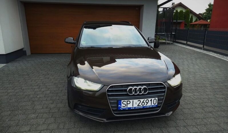 AUDI A4  | FWD (przód) | Manualna | 150 KM | Brązowy full