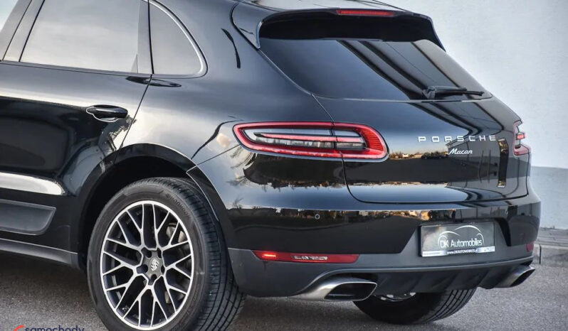 Porsche Macan | 4×4 (stały) | Automatyczna | 252 KM | Czarny full