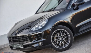 Porsche Macan | 4×4 (stały) | Automatyczna | 252 KM | Czarny full
