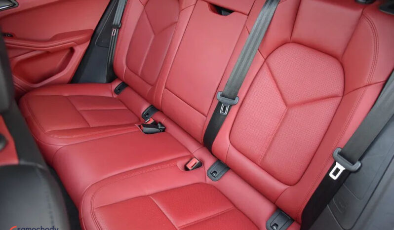 Porsche Macan | 4×4 (stały) | Automatyczna | 252 KM | Czarny full