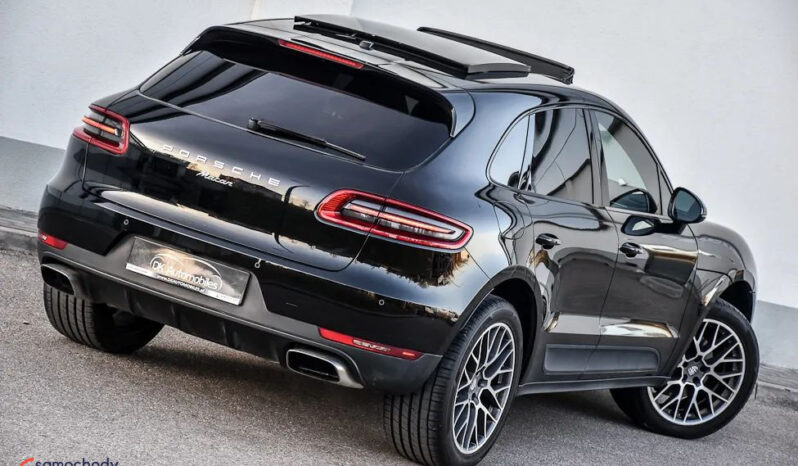 Porsche Macan | 4×4 (stały) | Automatyczna | 252 KM | Czarny full