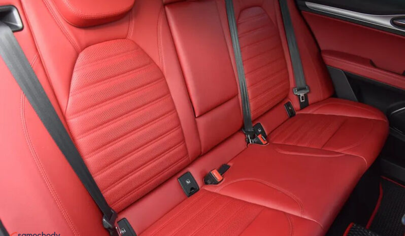 ALFA ROMEO Stelvio  | 4×4 (stały) | Automatyczna | 280 KM | Czarny full