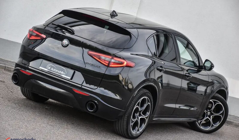 ALFA ROMEO Stelvio  | 4×4 (stały) | Automatyczna | 280 KM | Czarny full