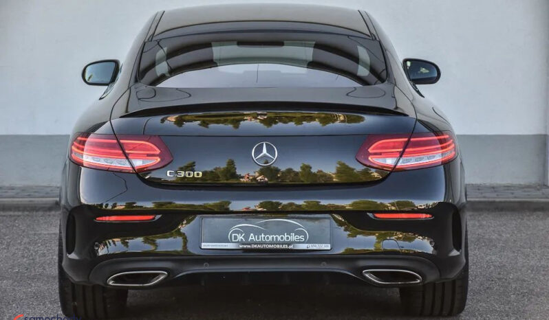 MERCEDES-BENZ Klasa C | RWD (tył) | Automatyczna | 245 KM | Czarny full