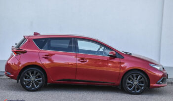 TOYOTA Auris  | FWD (przód) | Manualna | 132 KM | Bordowy full