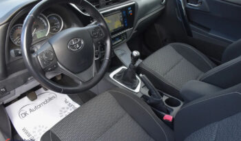 TOYOTA Auris  | FWD (przód) | Manualna | 132 KM | Bordowy full