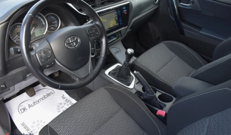 TOYOTA Auris  | FWD (przód) | Manualna | 132 KM | Bordowy full