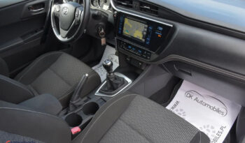 TOYOTA Auris  | FWD (przód) | Manualna | 132 KM | Bordowy full