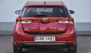 TOYOTA Auris  | FWD (przód) | Manualna | 132 KM | Bordowy full