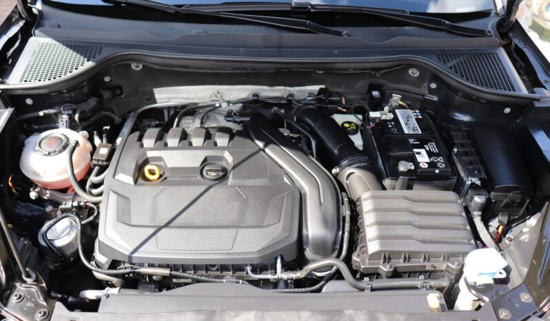 SKODA Karoq | 2022 | 150 KM | 1498cm3 | Czarny full