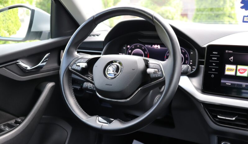 SKODA Kamiq | 2021 | 110 KM | 999cm3 | Srebrny full