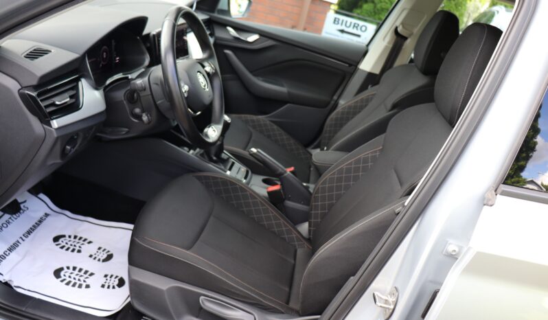 SKODA Kamiq | 2021 | 110 KM | 999cm3 | Srebrny full