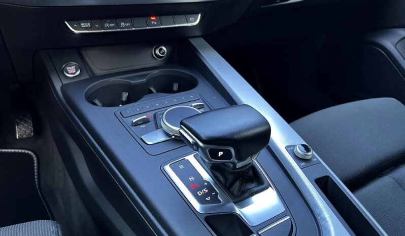 AUDI A4  | FWD (przód) | Automatyczna | 190 KM | Srebrny full