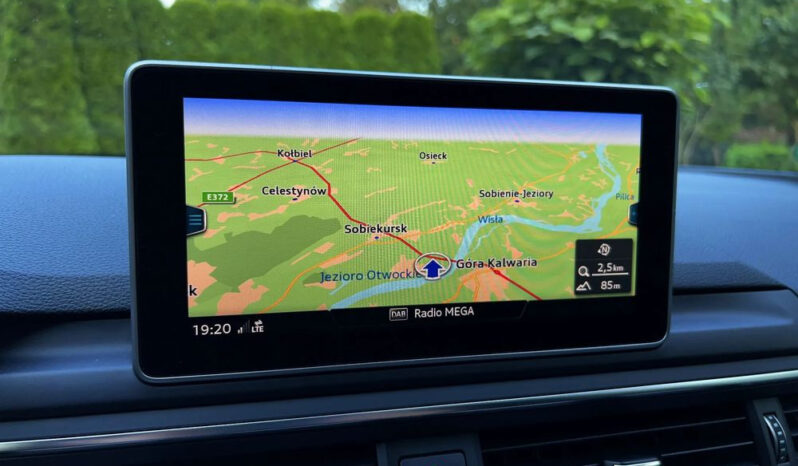 AUDI A4  | FWD (przód) | Automatyczna | 190 KM | Srebrny full