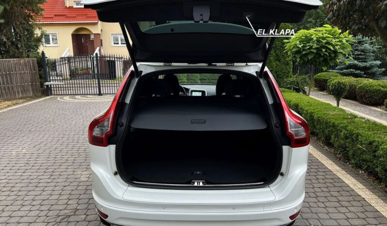 VOLVO XC 60 | FWD (przód) | Automatyczna | 190 KM | Biały full