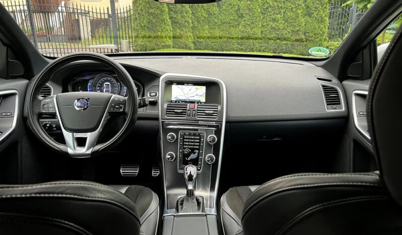 VOLVO XC 60 | FWD (przód) | Automatyczna | 190 KM | Biały full