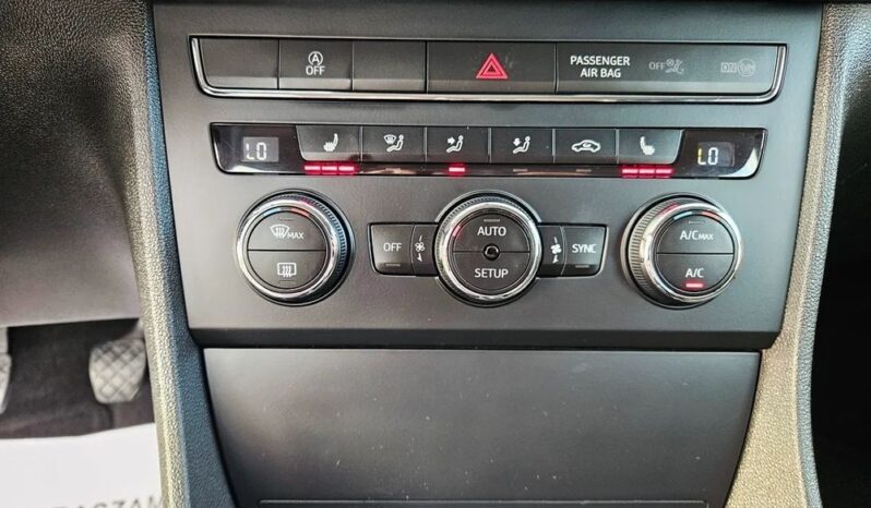 SEAT Leon  | FWD (przód) | Manualna | 122 KM | Czarny full