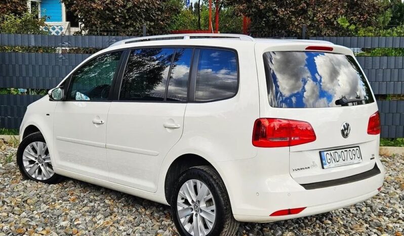 VOLKSWAGEN Touran  | FWD (przód) | Manualna | 105 KM | Biały full
