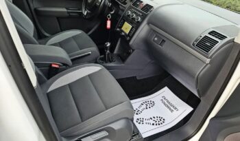 VOLKSWAGEN Touran  | FWD (przód) | Manualna | 105 KM | Biały full