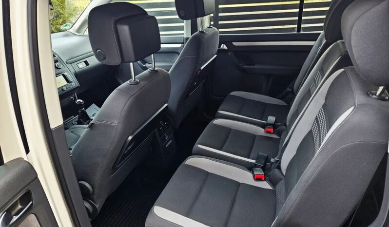 VOLKSWAGEN Touran  | FWD (przód) | Manualna | 105 KM | Biały full