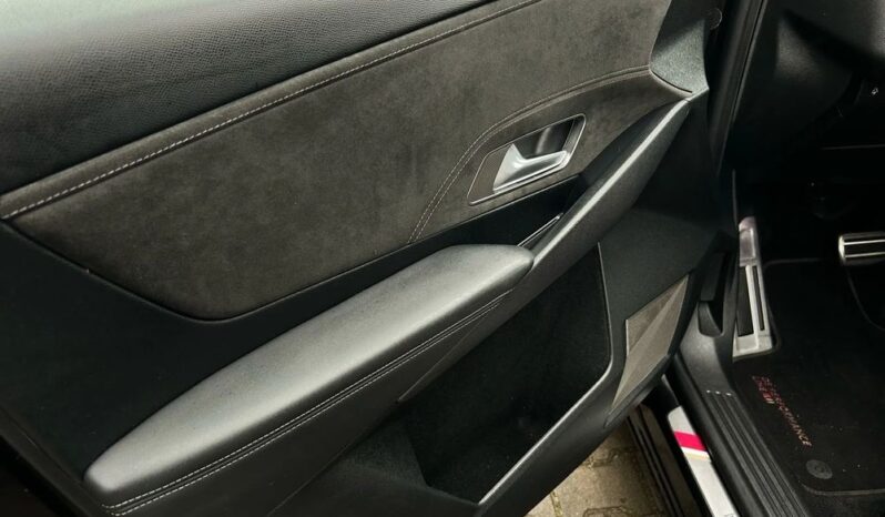 DS Automobiles DS 7 Crossback | FWD (przód) | Automatyczna | 225 KM | Czarny full