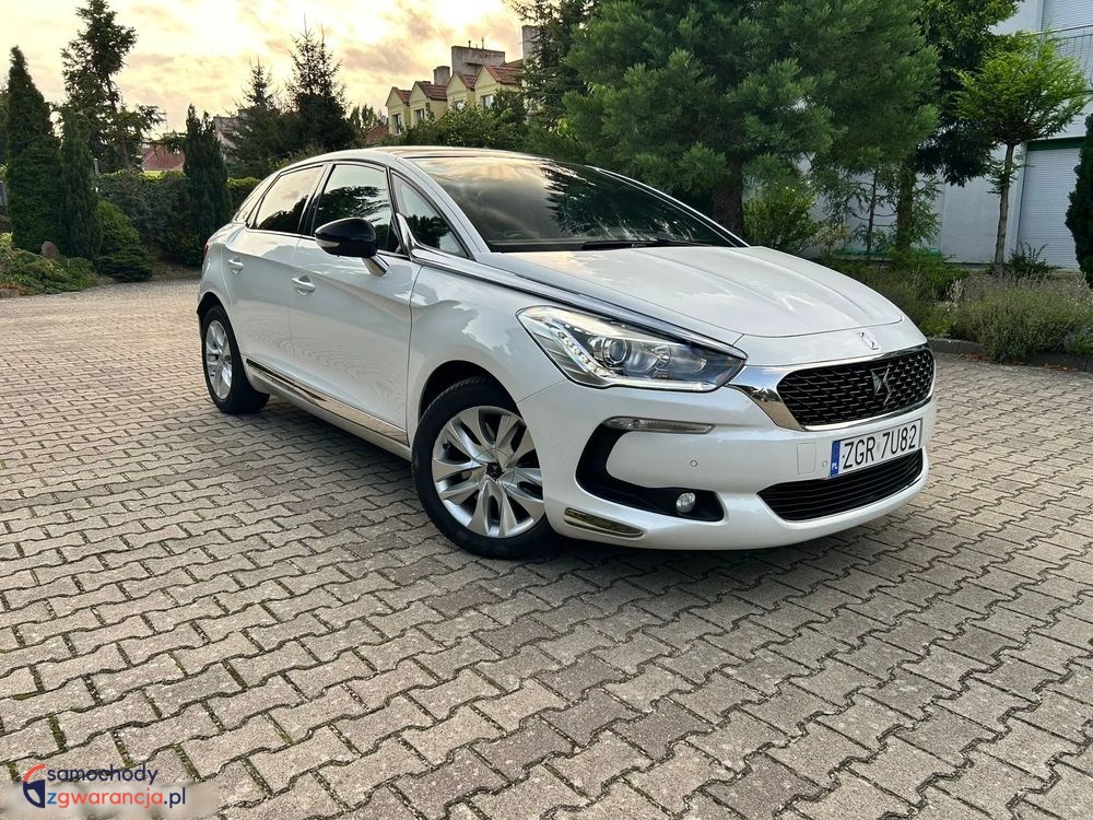 Ds Automobiles Ds 5 | Fwd (Przód) | Manualna | 149 Km | Biały