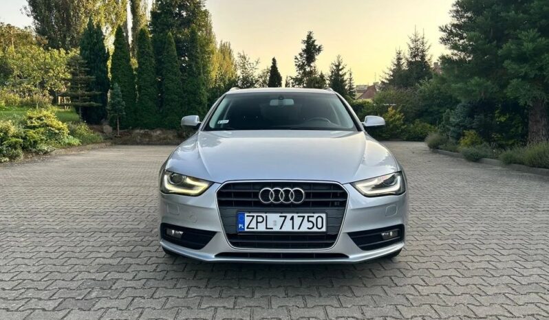 AUDI A4  | FWD (przód) | Automatyczna | 170 KM | Srebrny full