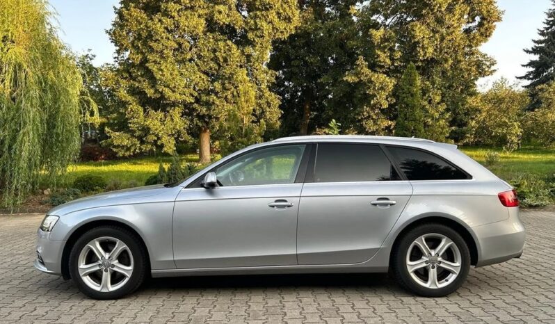 AUDI A4  | FWD (przód) | Automatyczna | 170 KM | Srebrny full