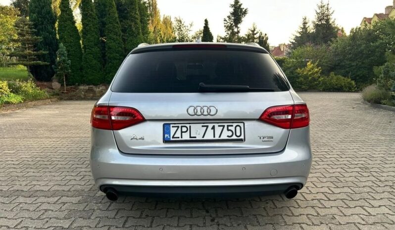 AUDI A4  | FWD (przód) | Automatyczna | 170 KM | Srebrny full