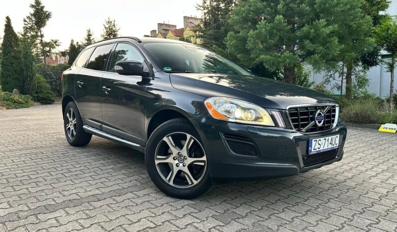 Volvo Xc 60 | Fwd (Przód) | Automatyczna | 203 Km | Szary