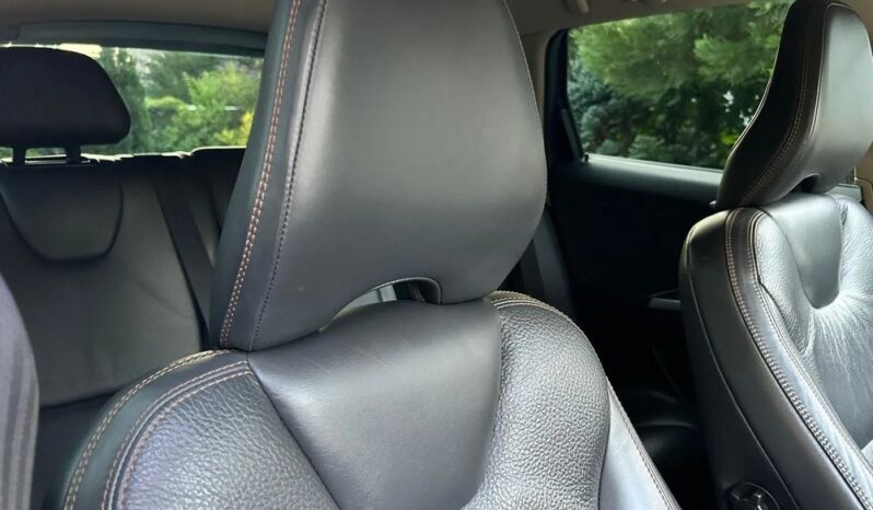 VOLVO XC 60 | FWD (przód) | Automatyczna | 203 KM | Szary full