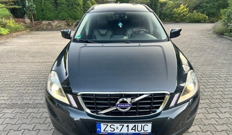 VOLVO XC 60 | FWD (przód) | Automatyczna | 203 KM | Szary full