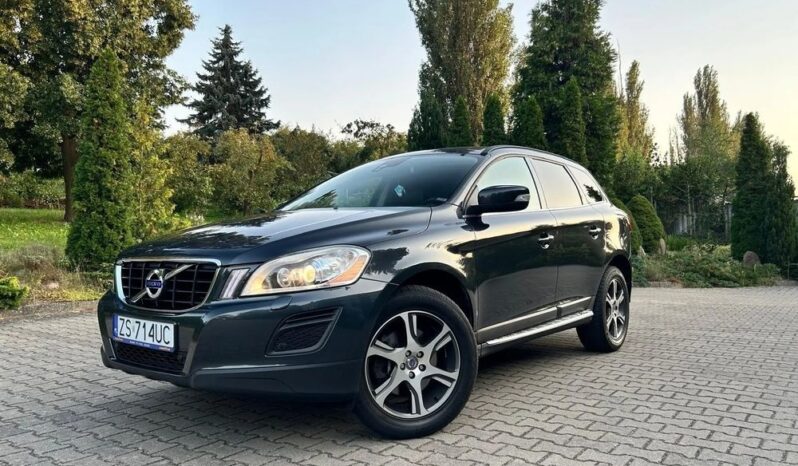VOLVO XC 60 | FWD (przód) | Automatyczna | 203 KM | Szary full