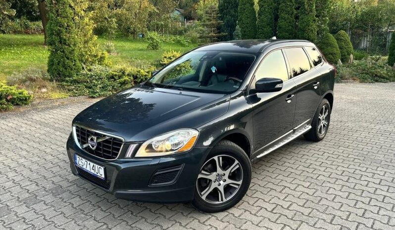VOLVO XC 60 | FWD (przód) | Automatyczna | 203 KM | Szary full