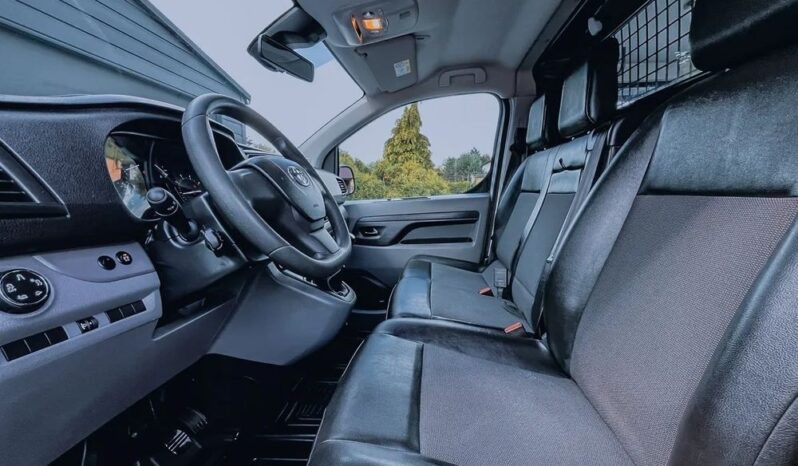 TOYOTA ProAce | FWD (przód) | Manualna | 116 KM | Biały full