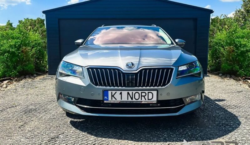 SKODA Superb  | 4×4 (stały) | Automatyczna | 190 KM | Srebrny full
