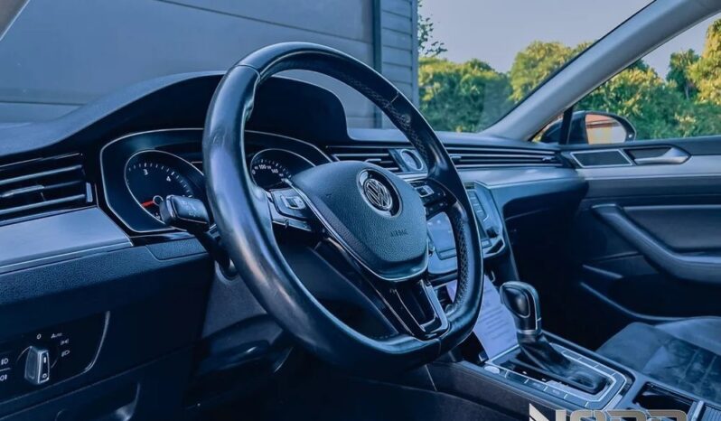 VOLKSWAGEN Passat  | 4×4 (doł. ręcznie) | Automatyczna | 190 KM | Czarny full