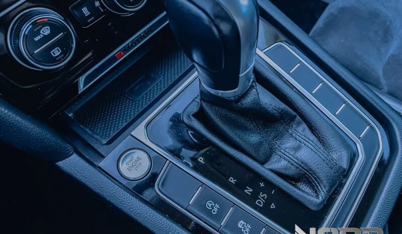 VOLKSWAGEN Passat  | 4×4 (doł. ręcznie) | Automatyczna | 190 KM | Czarny full