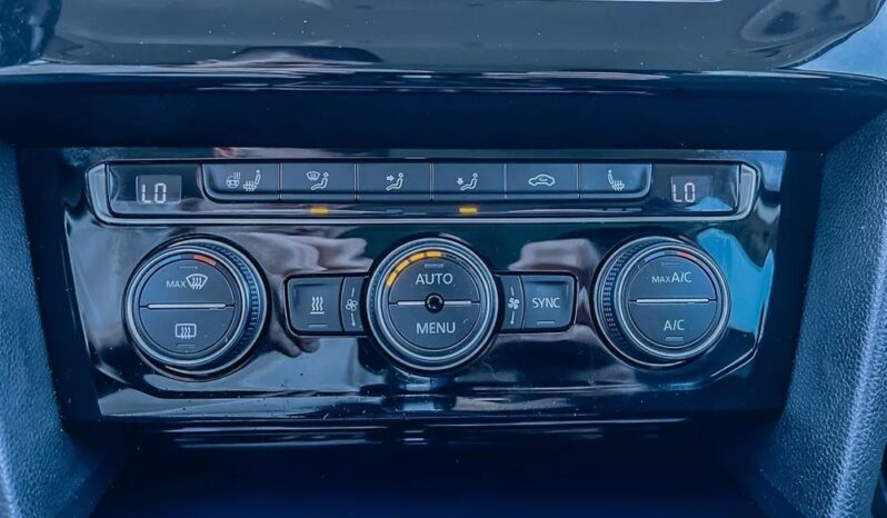 VOLKSWAGEN Passat  | 4×4 (doł. ręcznie) | Automatyczna | 190 KM | Czarny full