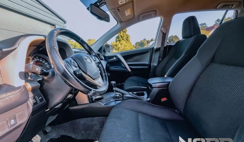 TOYOTA RAV4  | 4×4 (doł. ręcznie) | Automatyczna | 151 KM | Srebrny full