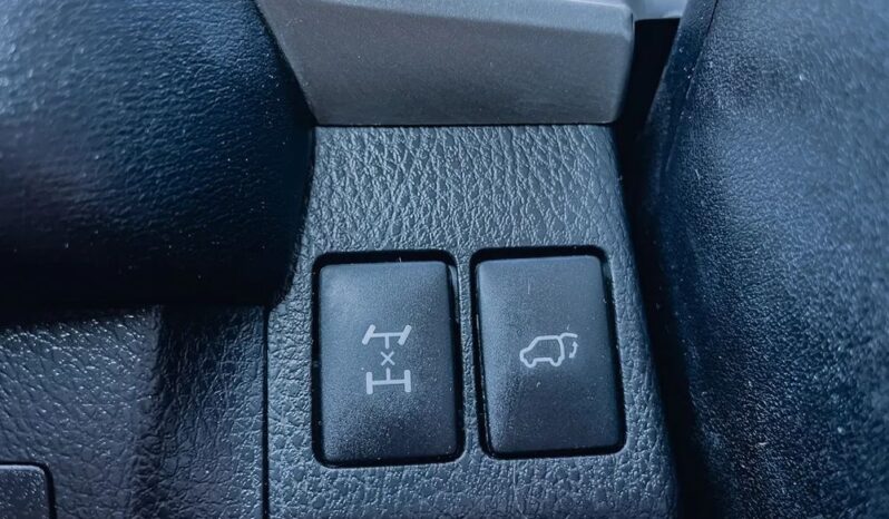 TOYOTA RAV4  | 4×4 (doł. ręcznie) | Automatyczna | 151 KM | Srebrny full