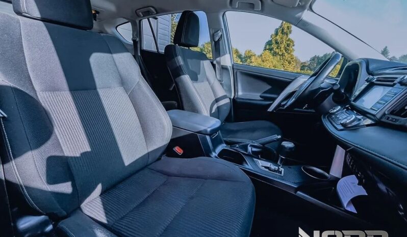 TOYOTA RAV4  | 4×4 (doł. ręcznie) | Automatyczna | 151 KM | Srebrny full