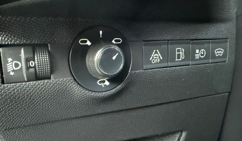 DS Automobiles DS 7 Crossback | FWD (przód) | Automatyczna | 225 KM | Granatowy full