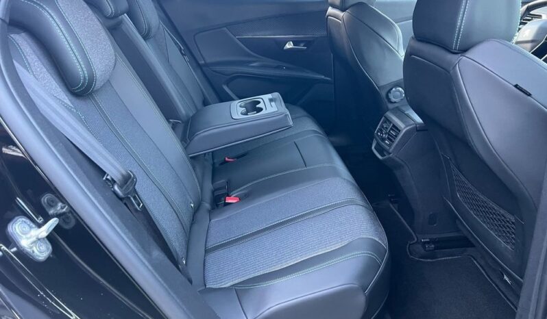 PEUGEOT 3008  | FWD (przód) | Automatyczna | 225 KM | Czarny full