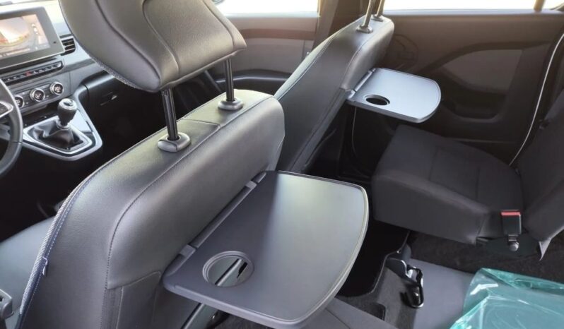 NISSAN Primastar  | FWD (przód) | Manualna | 130 KM | Srebrny full