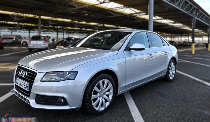 AUDI A4  | 4×4 (doł. automatycznie) | Automatyczna | 240 KM | Srebrny full