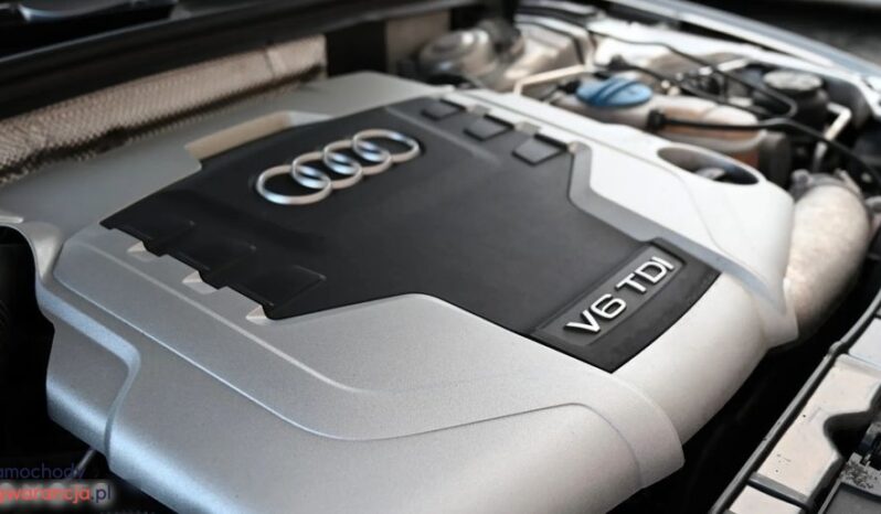 AUDI A4  | 4×4 (doł. automatycznie) | Automatyczna | 240 KM | Srebrny full